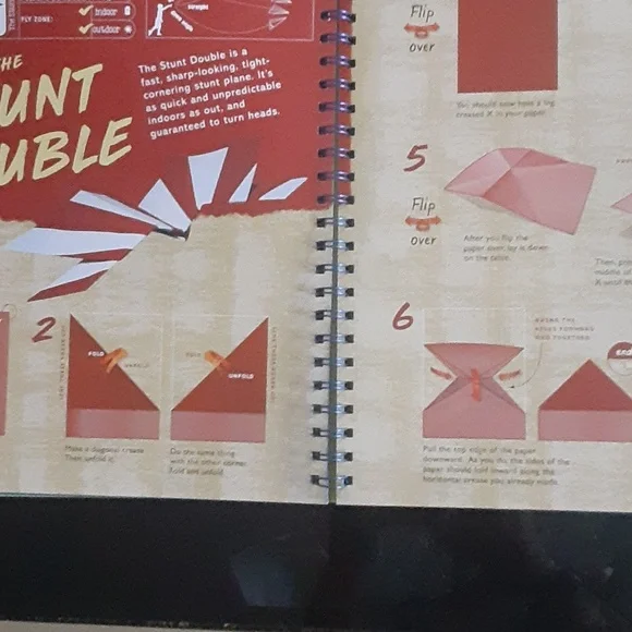 10 Best Paper Airplanes Book - Picture 2 of 4